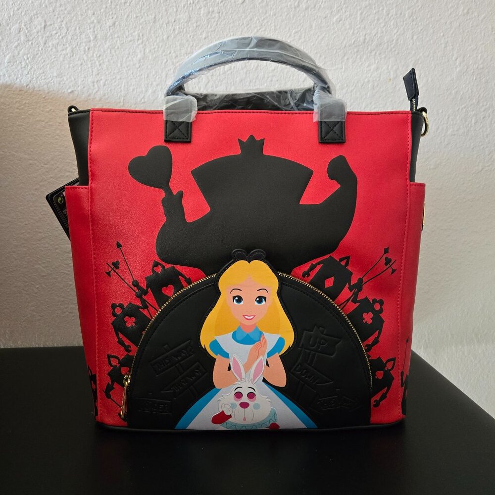 Loungefly Disney Alice in Wonderland Villains Convertible Crossbody Queen Hearts